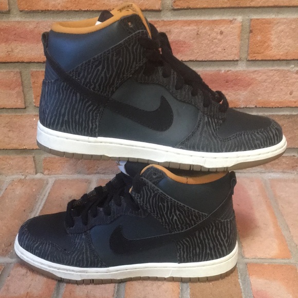 nike black leather high tops womens